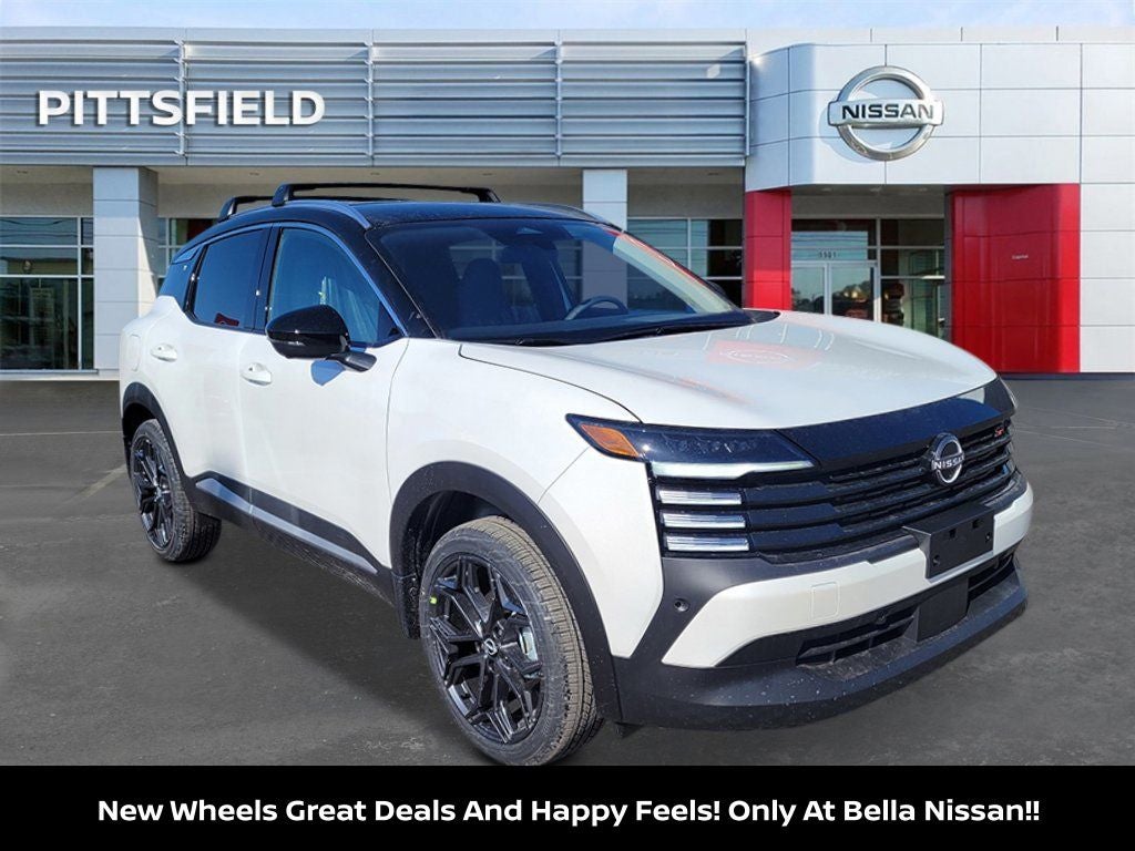 2026 Nissan Kicks SR in Aspen White/Super Black — front three-quarter view