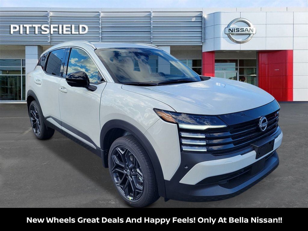 2026 Nissan Kicks SR in Aspen White Tricoat — front three-quarter view